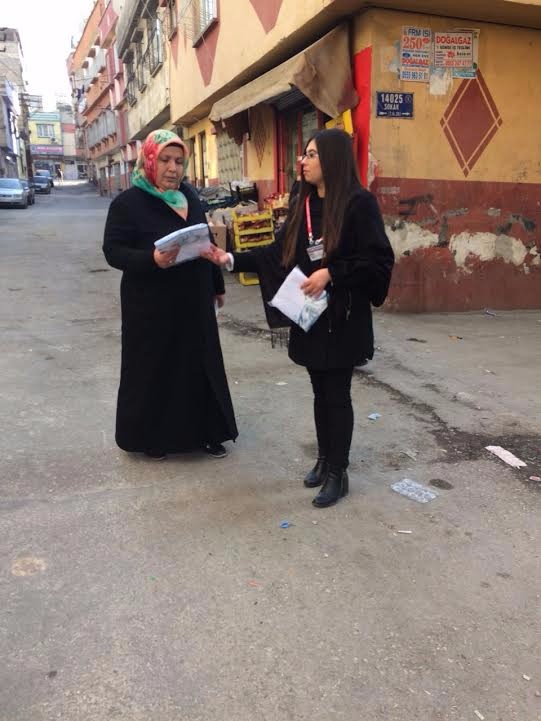 Şahinbey Belediyesi Vatandaşa Mutfak Önlüğü Dağıttı