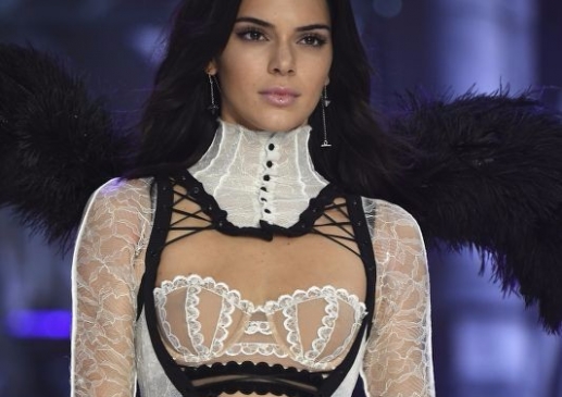 Victoria&#039;s Secret Fashion Show Büyüledi