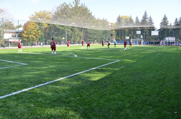 Üniversite Halı Saha