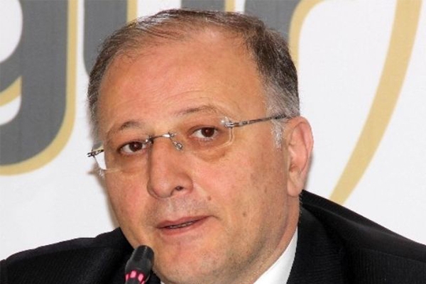 Nejat Koçer