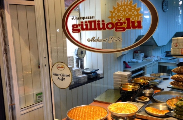 Elmacıpazarı Güllüoğlu