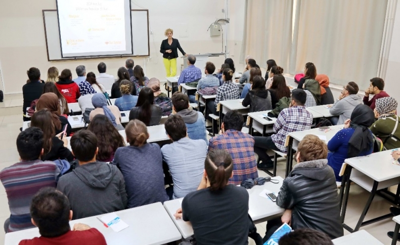 GAÜN’de gerçeklerin ışığında gıdada kirletilen bilgiler konferansı