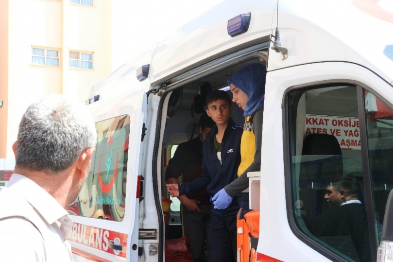 Özel yurtta 22 öğrenci yemekten zehirlendi