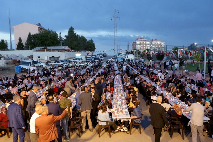 Şahin, İftarda Karkamışlılar İle Buluştu