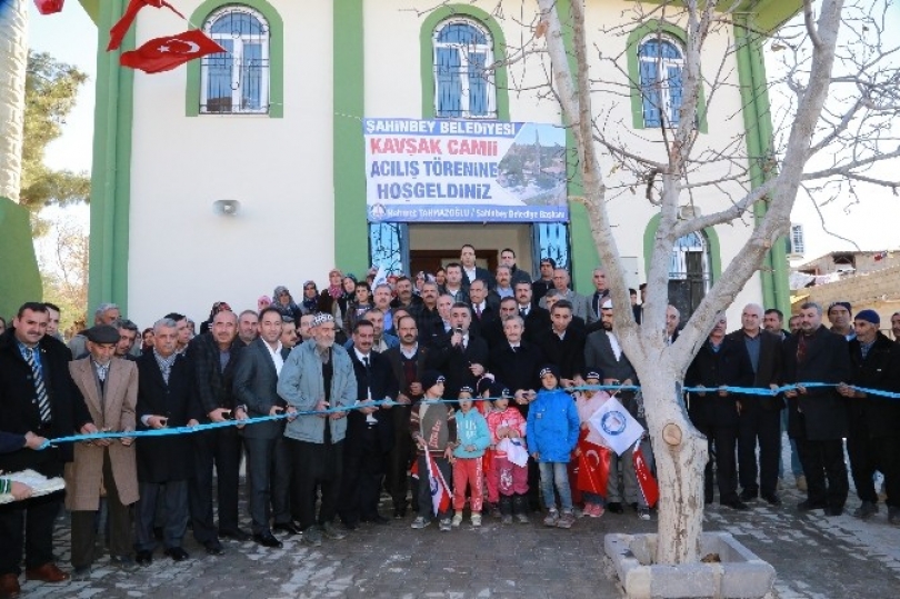 Kavşak Cami hizmete açıldı