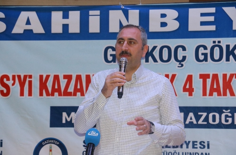 Adalet Bakanı Gül: "Apoletini sökmek isteyen Kandil’e gelsin"