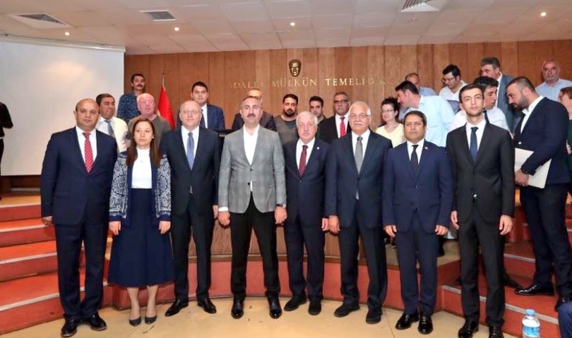 Ak Parti milletvekilleri mazbatalarını aldı