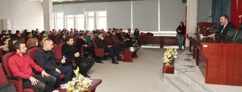 Sosyal Medyadan Gastronomiye Bakış konferansı