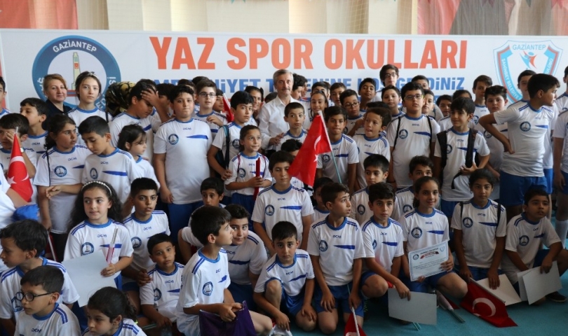Yaz spor okullarında 4 bin 500 öğrenci mezun oldu