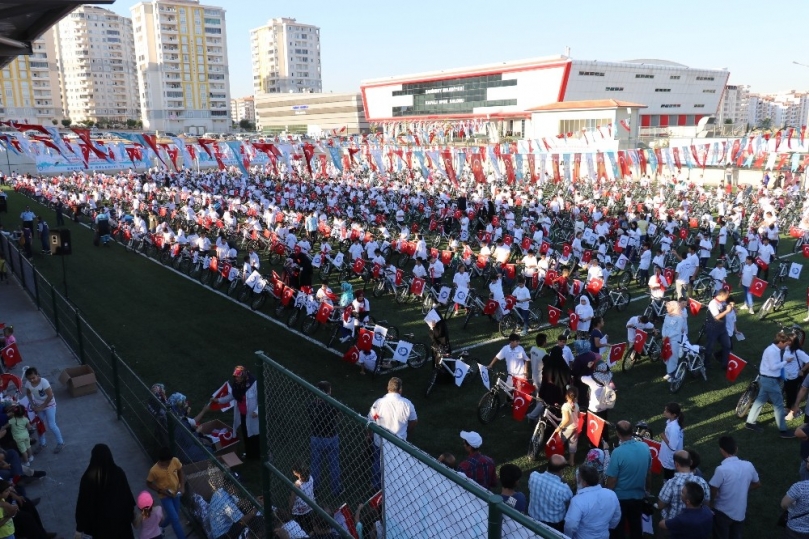 Başarılı 817 Kur’an-ı Kerim kursu öğrencisine hediye bisiklet