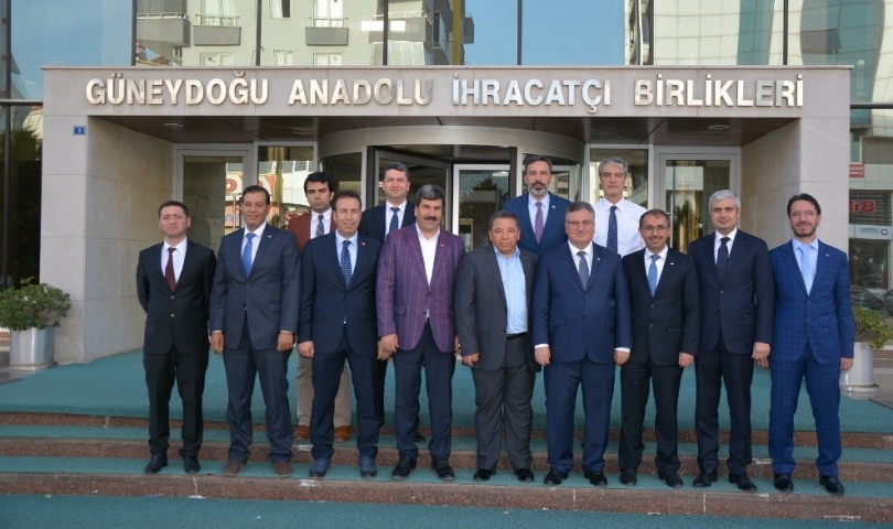 Güneydoğulu halıcılar yeni hedef pazarlara yöneliyor