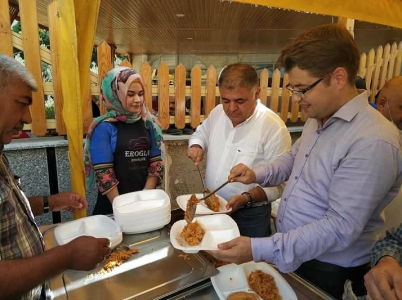 Nurdağı’nda Ahi pilavı dağıtıldı