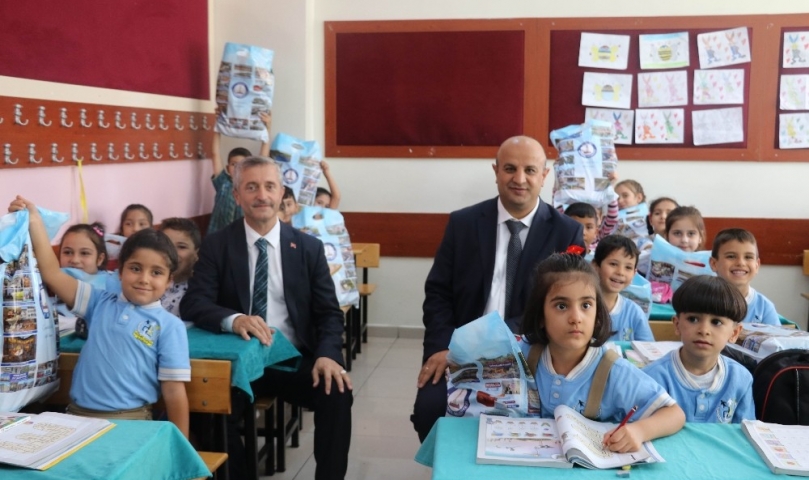 Şahinbey’de 30 bin öğrenciye kırtasiye yardımı