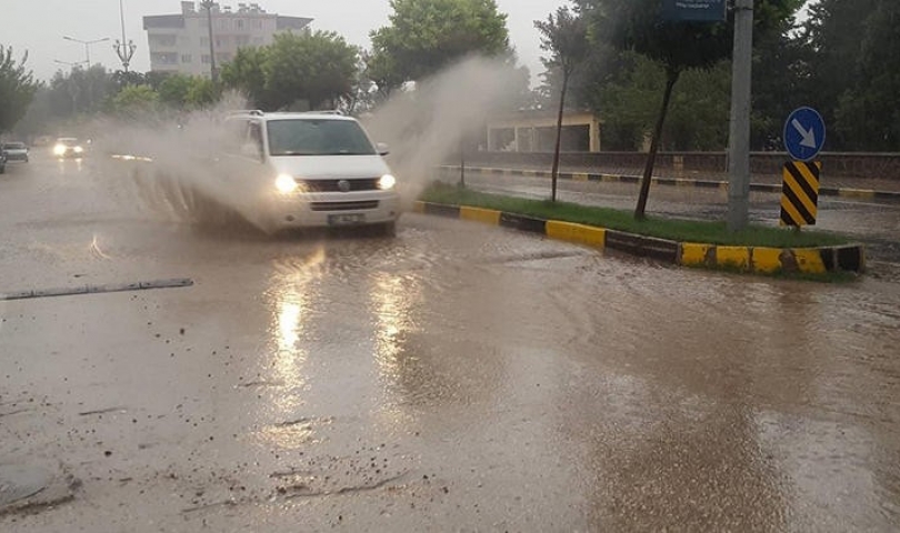 Gaziantep'te Sağanak Yağış Etkili Oldu