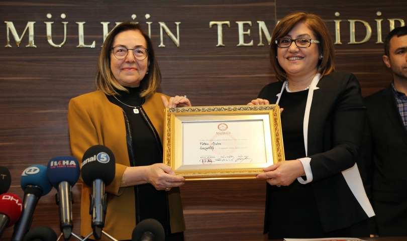 Başkan Şahin, Mazbatasını Aldı