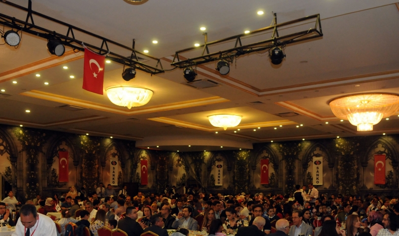 Sanko Üniversitesi Ve Sanko Park Avm Çalışanlarına İftar