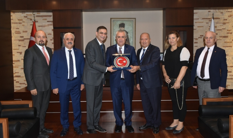 TOBB yönetim kurulu üyesi ve ASO yönetim kurulu başkanı Zeki Kıvanç GSO’yu ziyaret etti