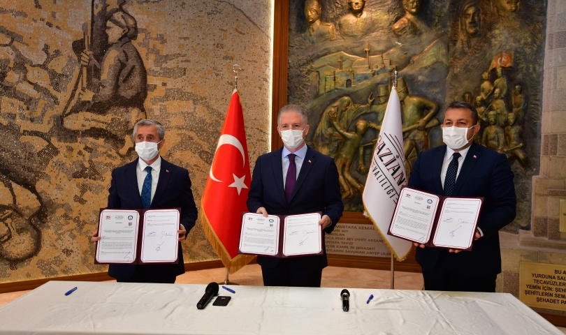 Dar gelirli yetim ve öksüz aileler ev sahibi olacak