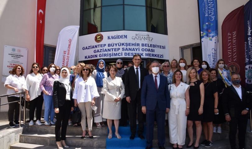 Kadın girişimcilerden Model Fabrika ve KAGİDEM’e ziyaret