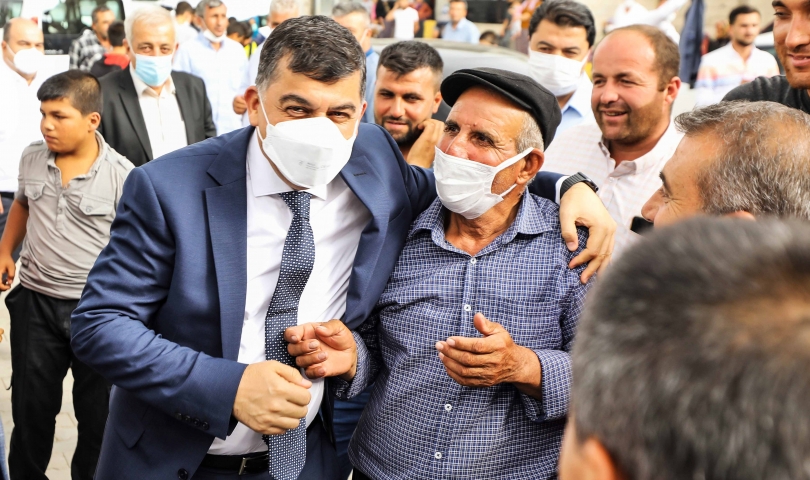 Şahin ile Fadıloğlu, kırsal mahalleleri ziyaret etti