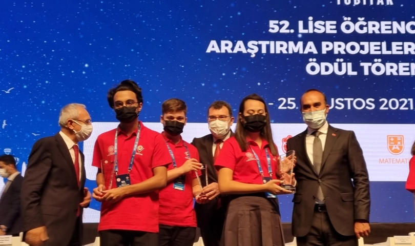 Tübitak’ta Türkiye ikincisi olan SANKO öğrencileri ödüllendirildi