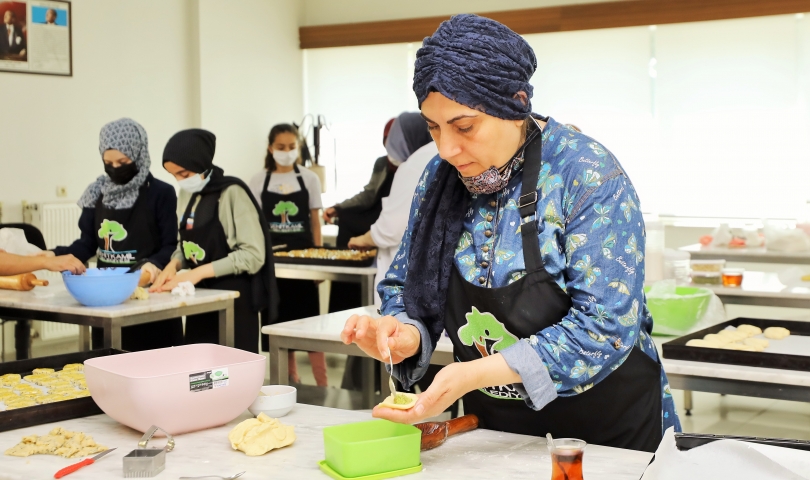 Kadınlara, pastacılık konusunda profesyonel destek