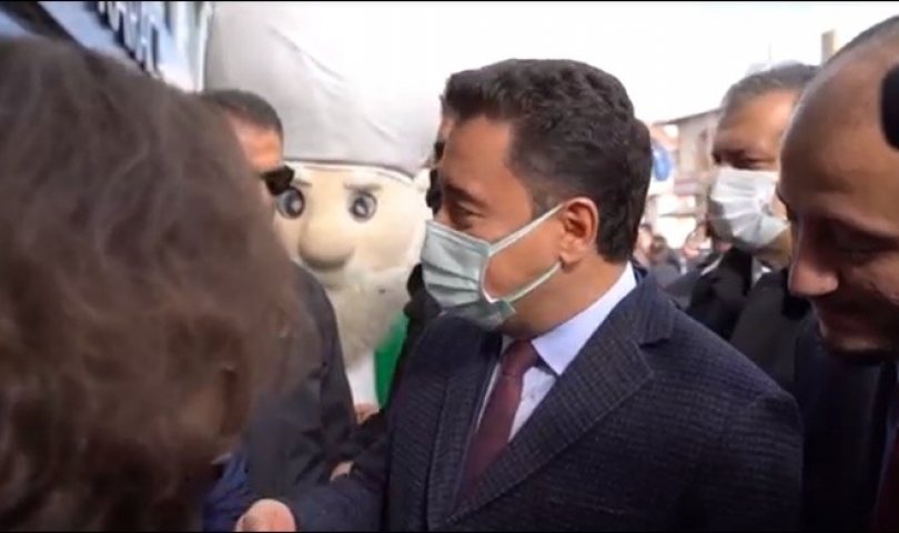 Babacan ile gençler arasında  ekonomi sohbeti