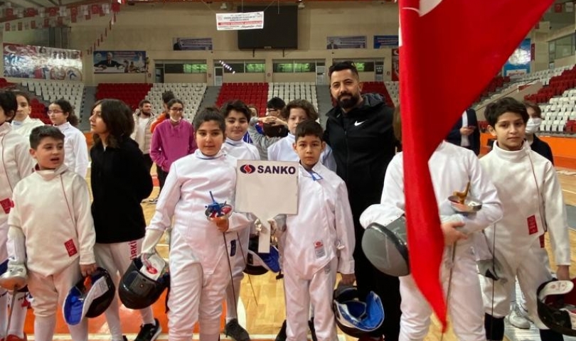 SANKO Okulları öğrencisi Eskrimde Türkiye beşincisi oldu