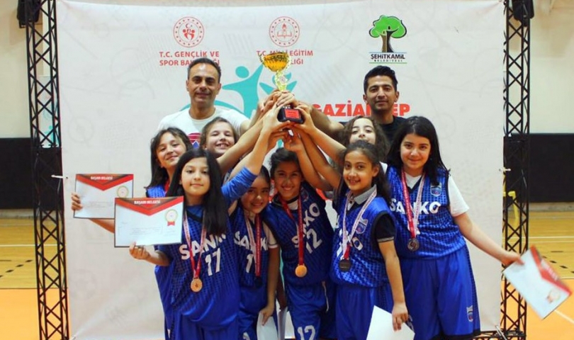 SANKO Okullarının basketbol başarısı