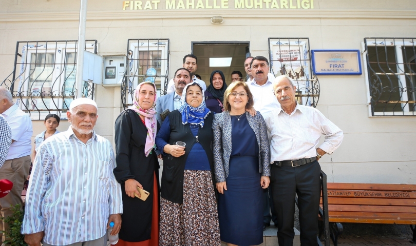 Başkan Şahin, Fırat ve Beybahçe’de mahalle ziyaretlerini sürdürdü