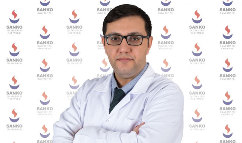 Prof. Dr. Çetin: “Kalp rahatsızlıklarını önlemede risk faktörü oluşturabilecek değiştirilebilir önceliklerimizden vazgeçmeliyiz”