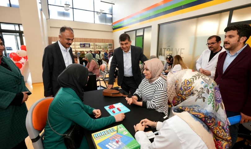 Başkan Fadıloğlu, dereceye giren anneleri ödüllendirdi