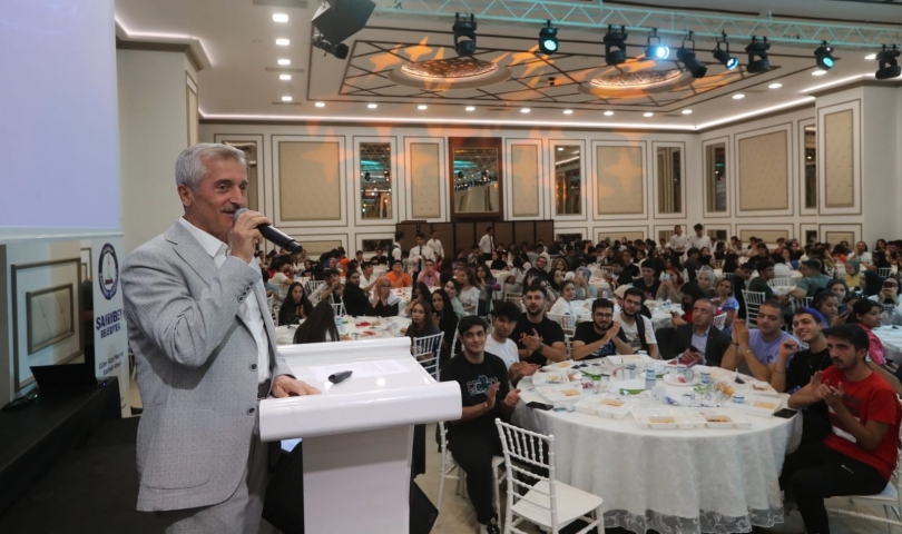 Başkan Tahmazoğlu’ndan Üniversite Öğrencilerine Müjde
