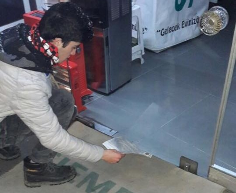 Ülkücülerden esnafa siftah parası