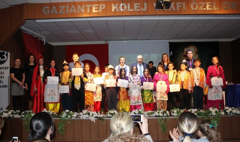 15 birincisi olan İstiklal Marşı Okuma yarışması