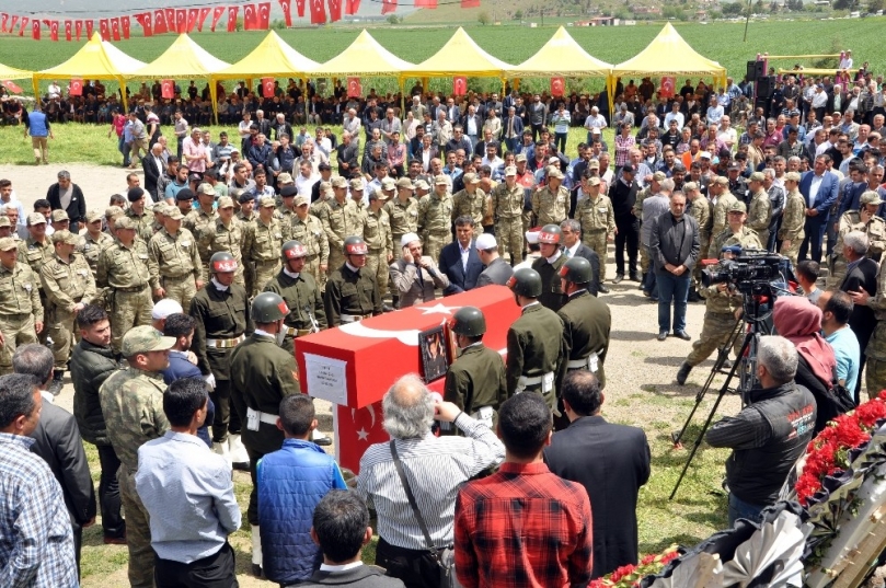 Uzman Çavuş Davut Kayalı, memleketi İslahiye’de defin edildi