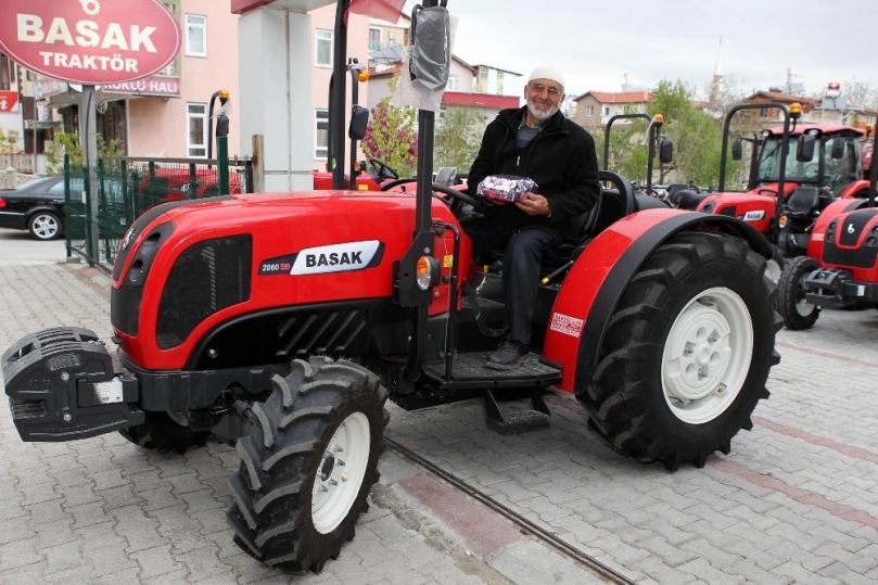 Patrondan traktör satışı