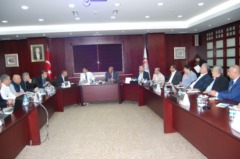 Enerji ve elektrik sorunları masada