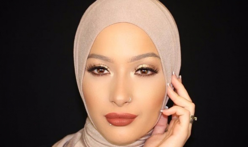 Moda blogger'ı Nura Afia ortalığı yıkıp geçiyor