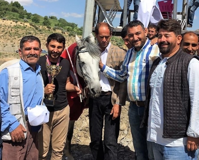 Tacettin Yertüm, Yarış Ağası oldu