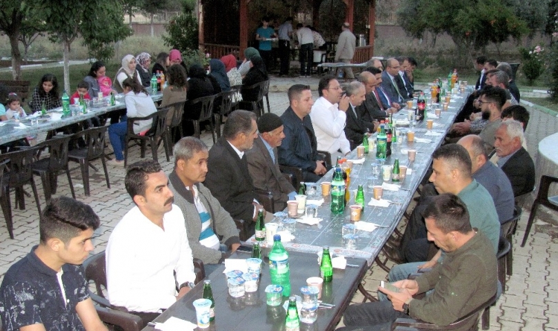 Şehit aileleri ve gazilere iftar