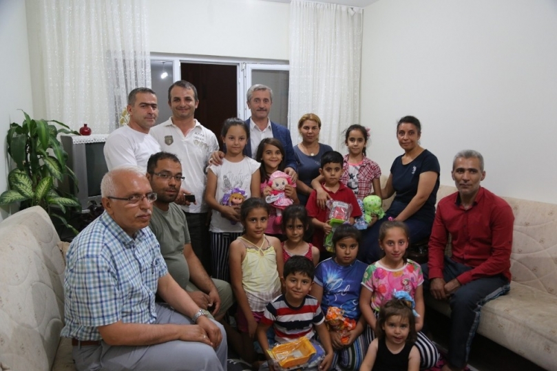Tahmazoğlu aile ziyaretlerine devam ediyor