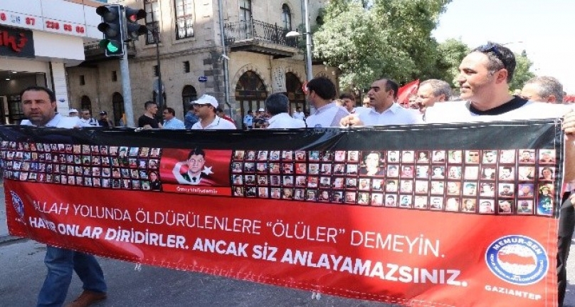 Gaziantep’te 15 Temmuz şehitleri için yürüyüş