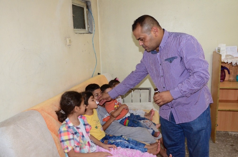 5 çocukla tek göz odada yaşam mücadelesi