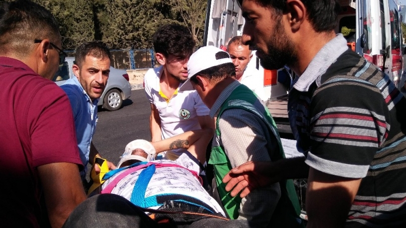Çalışma yapılan yolda kaza: 3 yaralı