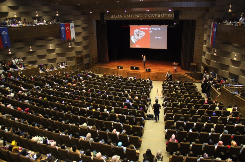 HKÜ’nün 2021 mezunları oryantasyon ile döneme başladı