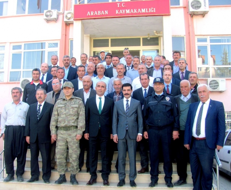 Araban’da Muhtarlar Günü törenle kutlandı