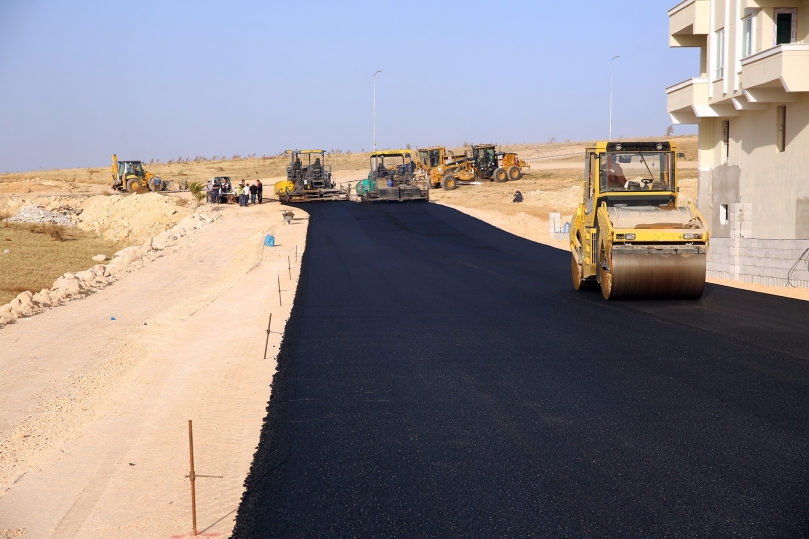 Beykent’te Yeni Açılan Yollar Asfaltlanıyor