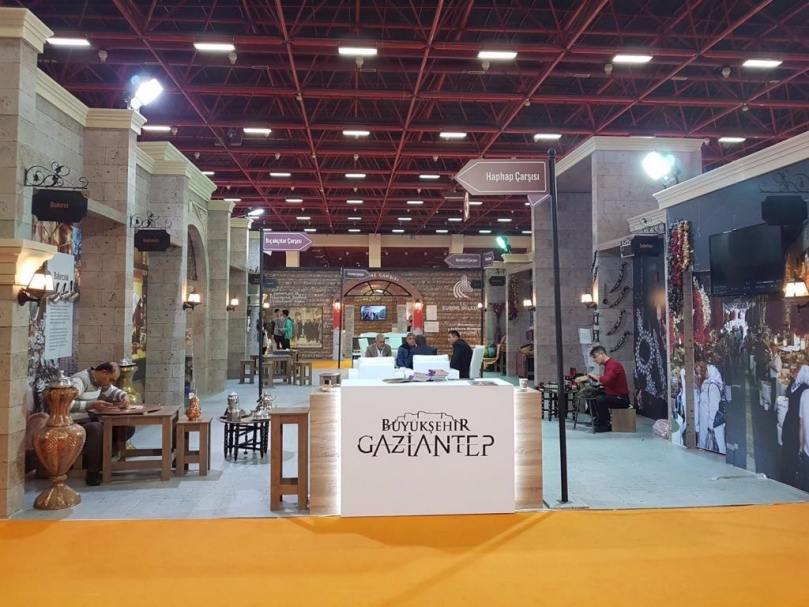 YAPEX Fuarı’nda Tarihi Antep Çarşıları Canlandırıldı