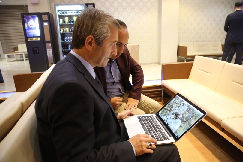 Başkan Tahmazoğlu, Aa’nın Fotoğraflarını Oyladı